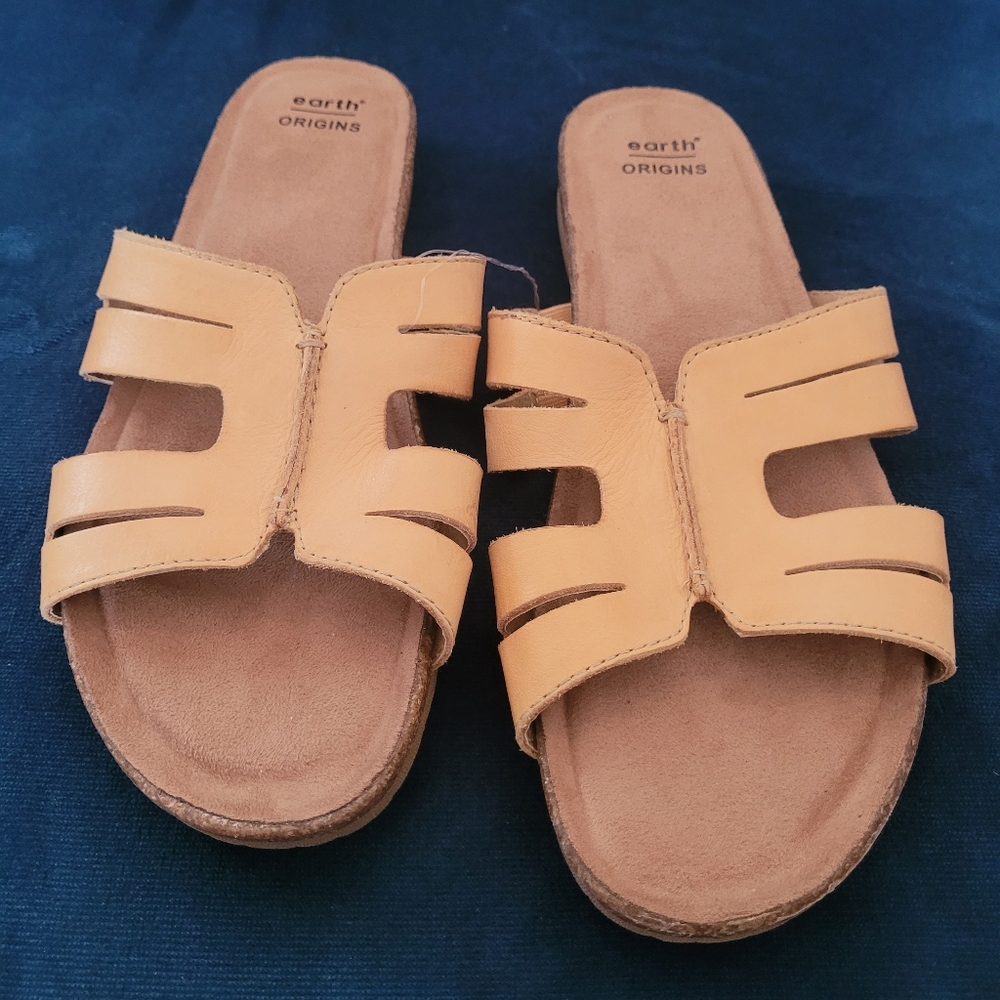 Earth Origins Woman's Luna Slide On Sandals